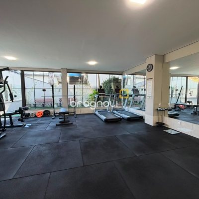 Apartamento com 73m², 2 quartos (sendo 1 suíte), 1 garagem, no bairro Agronômica em Florianópolis