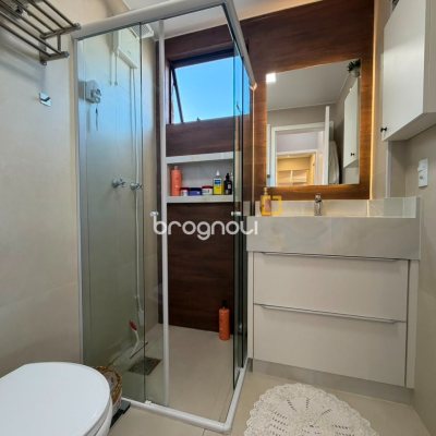 Apartamento com 73m², 2 quartos (sendo 1 suíte), 1 garagem, no bairro Agronômica em Florianópolis