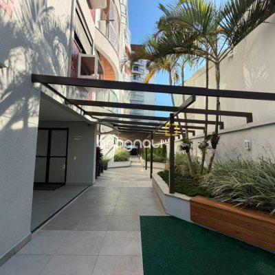 Apartamento com 73m², 2 quartos (sendo 1 suíte), 1 garagem, no bairro Agronômica em Florianópolis