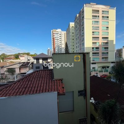 Apartamento com 73m², 2 quartos (sendo 1 suíte), 1 garagem, no bairro Agronômica em Florianópolis