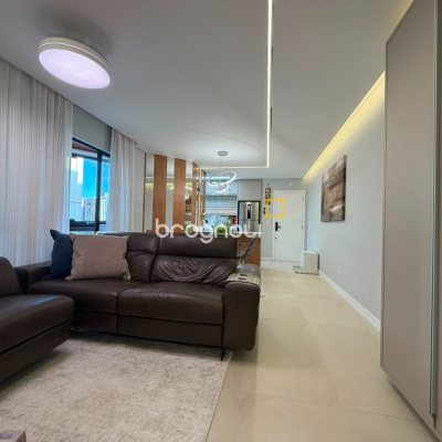 Apartamento com 73m², 2 quartos (sendo 1 suíte), 1 garagem, no bairro Agronômica em Florianópolis