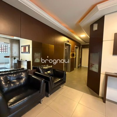 Apartamento com 73m², 2 quartos (sendo 1 suíte), 1 garagem, no bairro Agronômica em Florianópolis