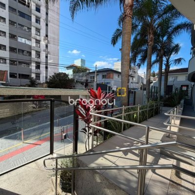 Apartamento com 73m², 2 quartos (sendo 1 suíte), 1 garagem, no bairro Agronômica em Florianópolis
