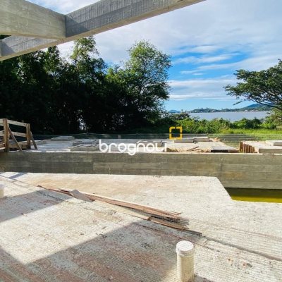 Apartamento com 95m², 2 quartos (sendo 1 suíte), 1 garagem, no bairro Lagoa da Conceição em Florianópolis