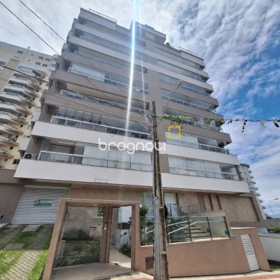 Apartamento com 81m², 2 quartos (sendo 1 suíte), 1 garagem, no bairro Barreiros em São José