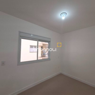 Apartamento com 81m², 2 quartos (sendo 1 suíte), 1 garagem, no bairro Barreiros em São José