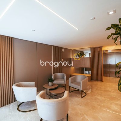 Apartamento com 81m², 2 quartos (sendo 1 suíte), 1 garagem, no bairro Barreiros em São José