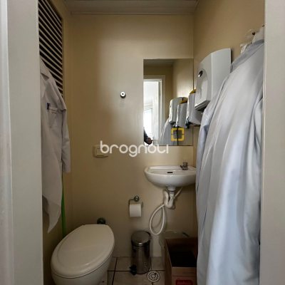 Sala com 21m², 1 garagem, no bairro Centro em Florianópolis