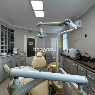 Sala com 21m², 1 garagem, no bairro Centro em Florianópolis