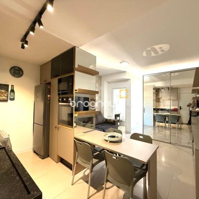 Studio com 32m², 1 garagem, no bairro Centro em Florianópolis