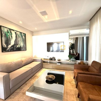 Studio com 32m², 1 garagem, no bairro Centro em Florianópolis