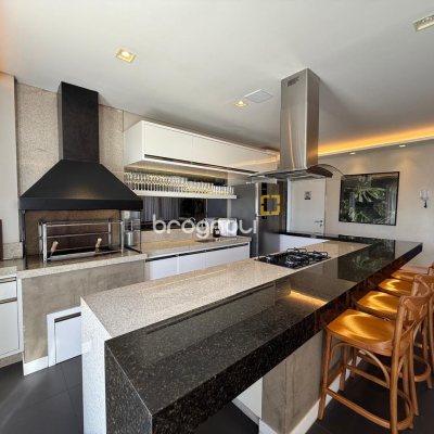 Studio com 32m², 1 garagem, no bairro Centro em Florianópolis