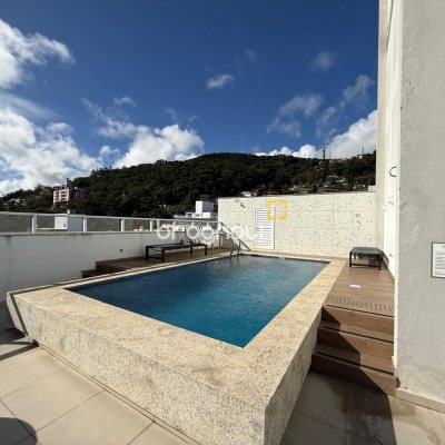 Studio com 32m², 1 garagem, no bairro Centro em Florianópolis