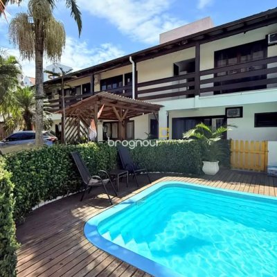 Apartamento com 40m², 1 quarto, 1 garagem, no bairro Canasvieiras em Florianópolis