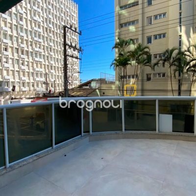 Apartamento com 193m², 3 quartos (sendo 3 suítes), 2 garagens, no bairro Centro em Florianópolis
