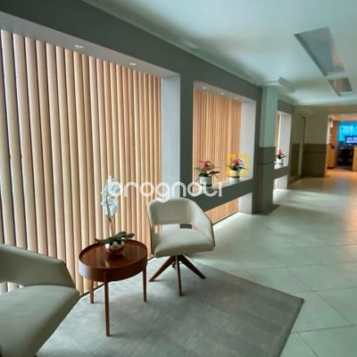 Apartamento com 193m², 3 quartos (sendo 3 suítes), 2 garagens, no bairro Centro em Florianópolis