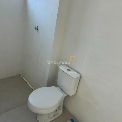 Apartamento com 72m², 2 quartos (sendo 2 suítes), 1 garagem, no bairro Jurerê em Florianópolis