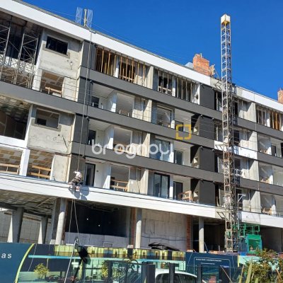 Apartamento com 72m², 2 quartos (sendo 2 suítes), 1 garagem, no bairro Jurerê em Florianópolis