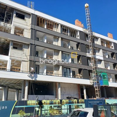 Apartamento com 72m², 2 quartos (sendo 2 suítes), 1 garagem, no bairro Jurerê em Florianópolis