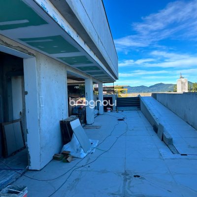 Apartamento com 72m², 2 quartos (sendo 2 suítes), 1 garagem, no bairro Jurerê em Florianópolis