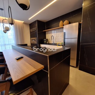 Apartamento com 66m², 2 quartos (sendo 1 suíte), 1 garagem, no bairro Kobrasol em São José