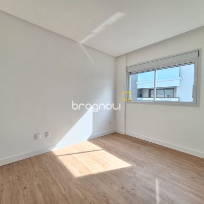 Apartamento com 66m², 2 quartos (sendo 1 suíte), 1 garagem, no bairro Kobrasol em São José