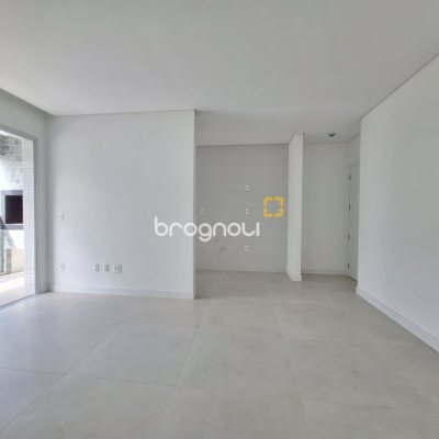 Apartamento com 66m², 2 quartos (sendo 1 suíte), 1 garagem, no bairro Kobrasol em São José