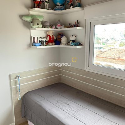 Casa com 180m², 3 quartos (sendo 1 suíte), 2 garagens, no bairro Capoeiras em Florianópolis