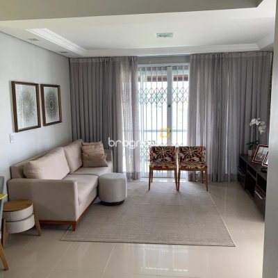 Casa com 180m², 3 quartos (sendo 1 suíte), 2 garagens, no bairro Capoeiras em Florianópolis
