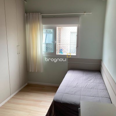 Casa com 180m², 3 quartos (sendo 1 suíte), 2 garagens, no bairro Capoeiras em Florianópolis