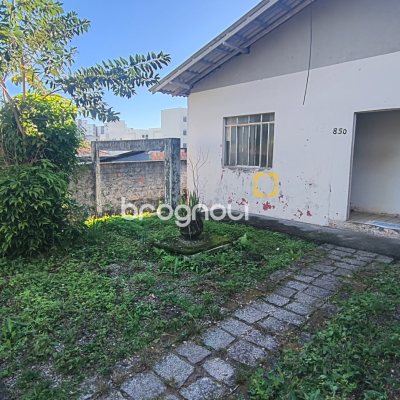 Terreno com 405m², no bairro Serraria em São José