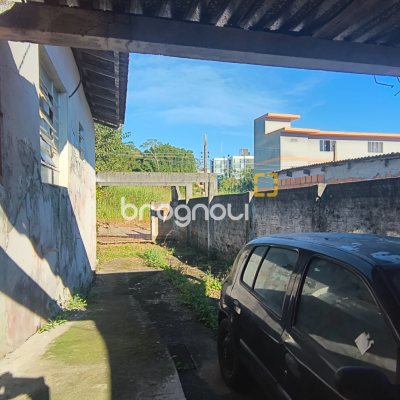 Terreno com 405m², no bairro Serraria em São José
