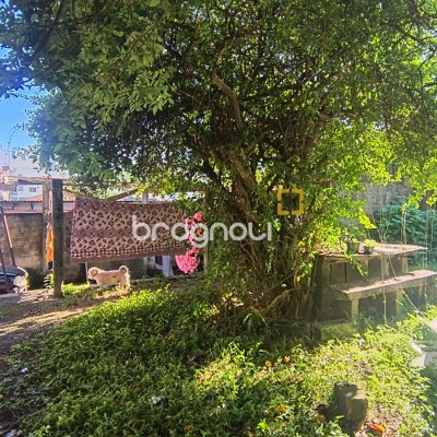 Terreno com 405m², no bairro Serraria em São José