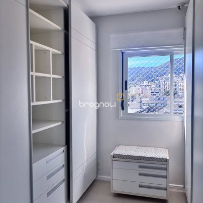 Apartamento com 120m², 2 quartos (sendo 1 suíte), 2 garagens, no bairro Itacorubi em Florianópolis