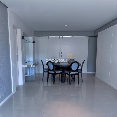Apartamento com 120m², 2 quartos (sendo 1 suíte), 2 garagens, no bairro Itacorubi em Florianópolis