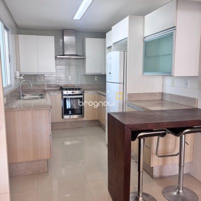 Apartamento com 120m², 2 quartos (sendo 1 suíte), 2 garagens, no bairro Itacorubi em Florianópolis