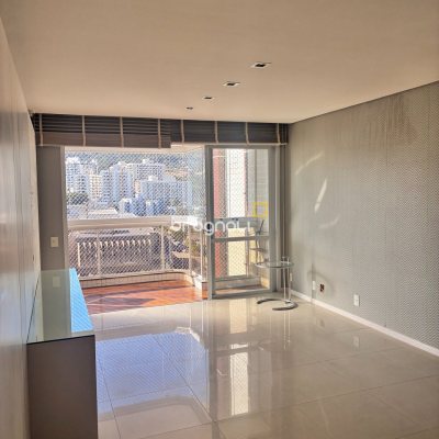 Apartamento com 120m², 2 quartos (sendo 1 suíte), 2 garagens, no bairro Itacorubi em Florianópolis