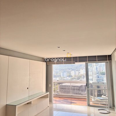 Apartamento com 120m², 2 quartos (sendo 1 suíte), 2 garagens, no bairro Itacorubi em Florianópolis