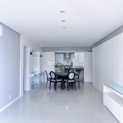Apartamento com 120m², 2 quartos (sendo 1 suíte), 2 garagens, no bairro Itacorubi em Florianópolis