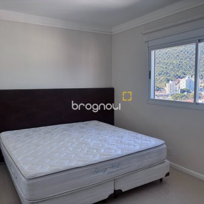 Apartamento com 120m², 2 quartos (sendo 1 suíte), 2 garagens, no bairro Itacorubi em Florianópolis
