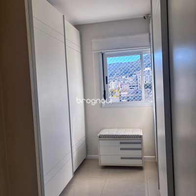 Apartamento com 120m², 2 quartos (sendo 1 suíte), 2 garagens, no bairro Itacorubi em Florianópolis