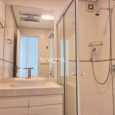 Apartamento com 120m², 2 quartos (sendo 1 suíte), 2 garagens, no bairro Itacorubi em Florianópolis