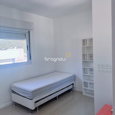 Apartamento com 120m², 2 quartos (sendo 1 suíte), 2 garagens, no bairro Itacorubi em Florianópolis
