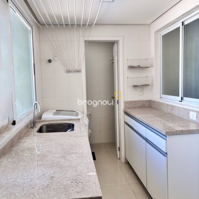 Apartamento com 120m², 2 quartos (sendo 1 suíte), 2 garagens, no bairro Itacorubi em Florianópolis