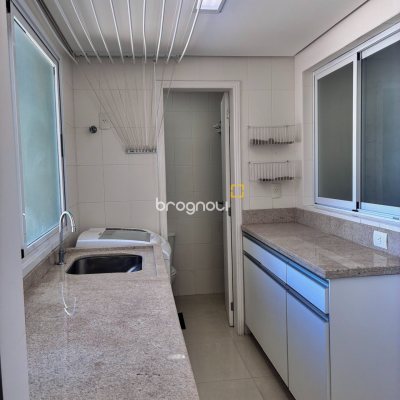 Apartamento com 120m², 2 quartos (sendo 1 suíte), 2 garagens, no bairro Itacorubi em Florianópolis