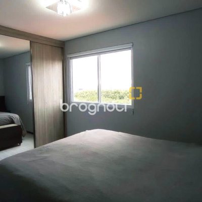 Apartamento com 76m², 2 quartos (sendo 1 suíte), 1 garagem, no bairro Centro em Palhoça