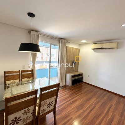 Apartamento com 76m², 2 quartos (sendo 1 suíte), 1 garagem, no bairro Centro em Palhoça