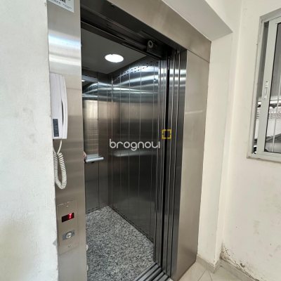 Apartamento com 76m², 2 quartos (sendo 1 suíte), 1 garagem, no bairro Centro em Palhoça