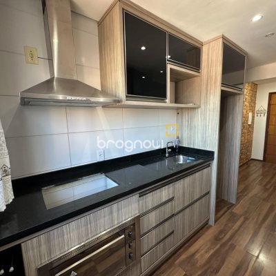 Apartamento com 76m², 2 quartos (sendo 1 suíte), 1 garagem, no bairro Centro em Palhoça