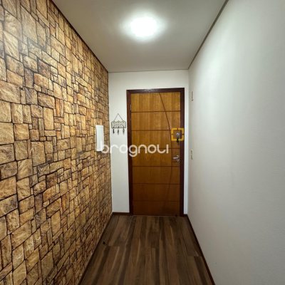 Apartamento com 76m², 2 quartos (sendo 1 suíte), 1 garagem, no bairro Centro em Palhoça
